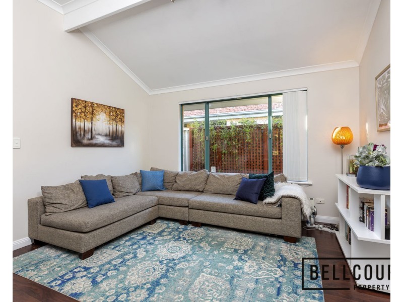 11 Mullingar Close, Waterford WA 6152