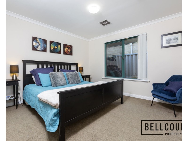 11 Mullingar Close, Waterford WA 6152