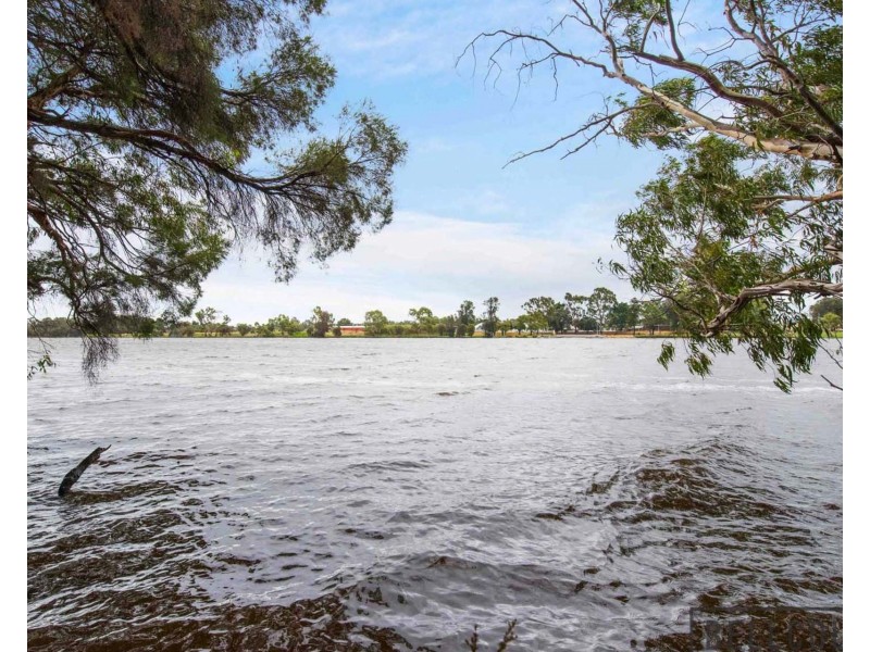 146A Roberts Road, Rivervale WA 6103