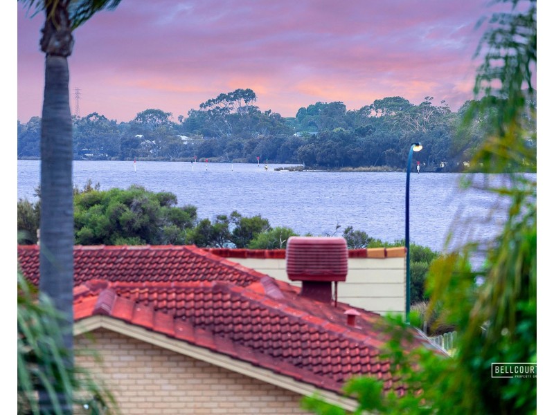 166 River Way, Salter Point WA 6152