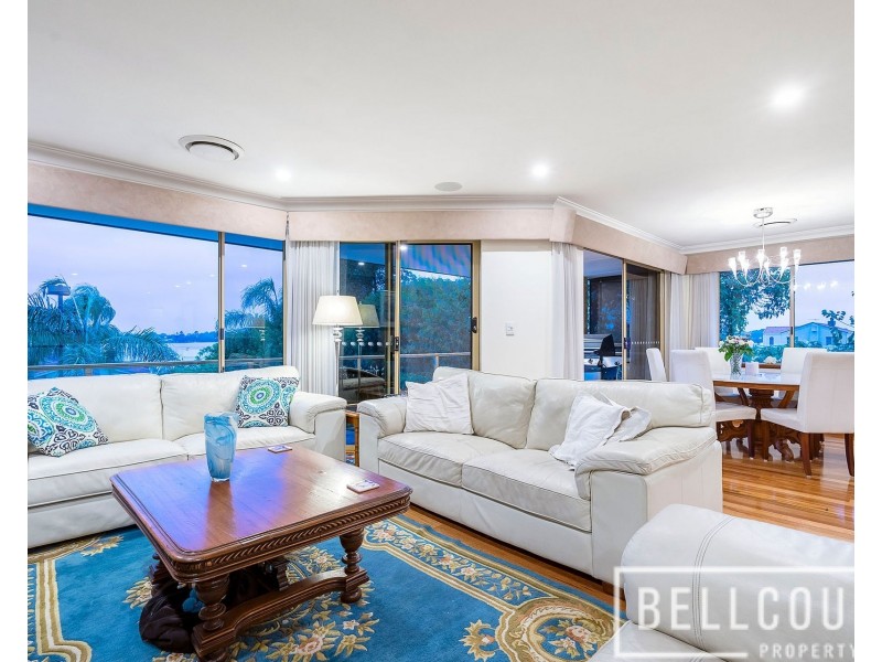 166 River Way, Salter Point WA 6152