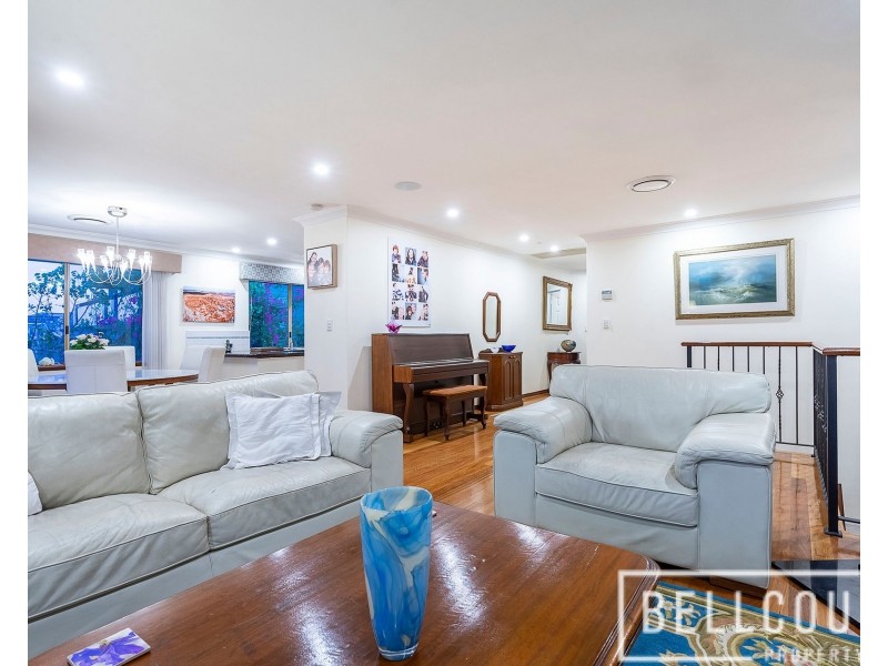 166 River Way, Salter Point WA 6152