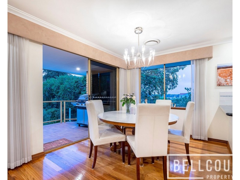 166 River Way, Salter Point WA 6152