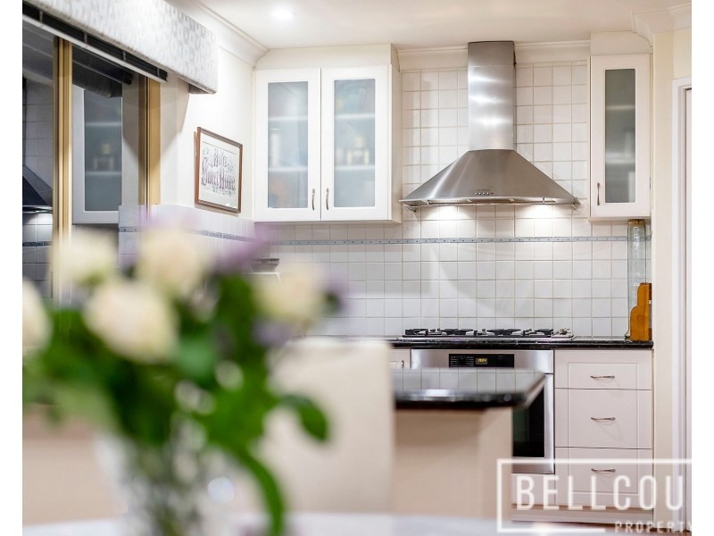 166 River Way, Salter Point WA 6152