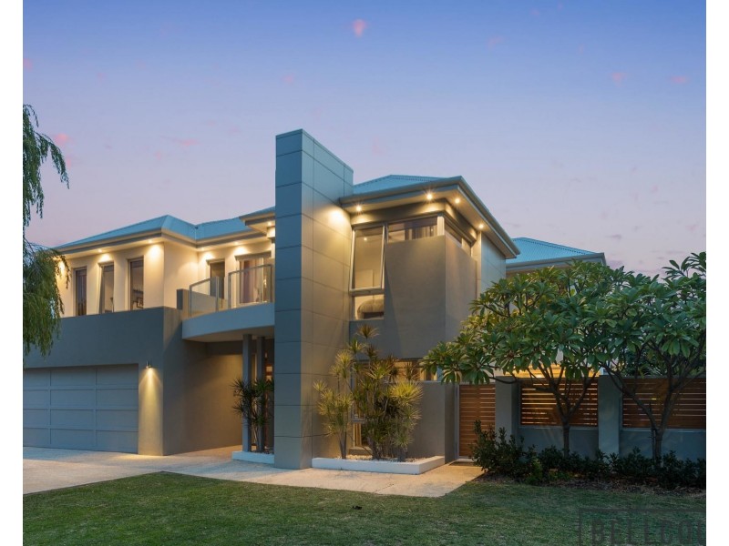11 Letchworth Centre Avenue, Salter Point WA 6152