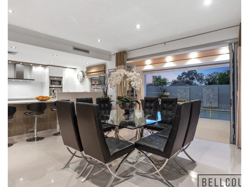 11 Letchworth Centre Avenue, Salter Point WA 6152