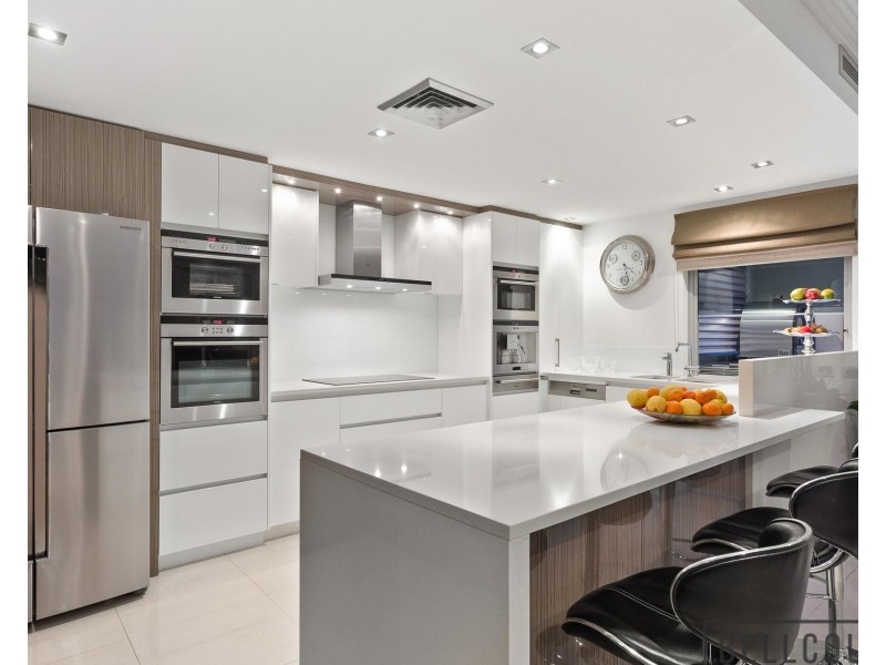 11 Letchworth Centre Avenue, Salter Point WA 6152