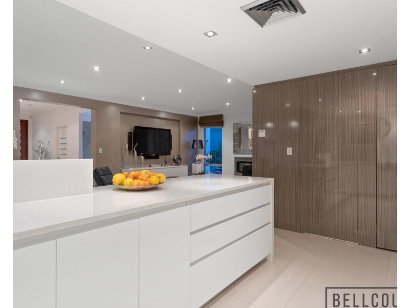 11 Letchworth Centre Avenue, Salter Point WA 6152