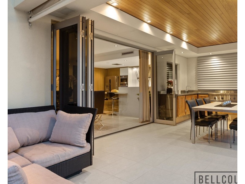 11 Letchworth Centre Avenue, Salter Point WA 6152