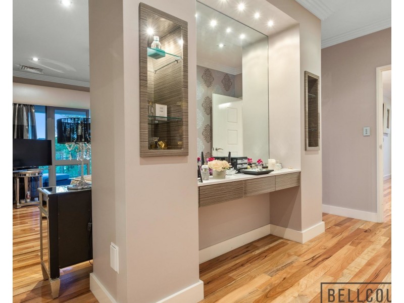 11 Letchworth Centre Avenue, Salter Point WA 6152