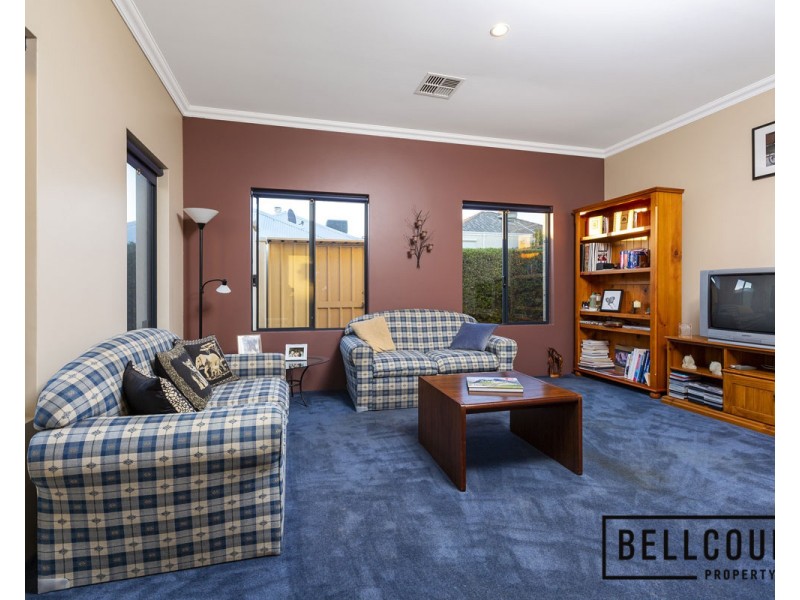 8 Wonil Way, Karawara WA 6152