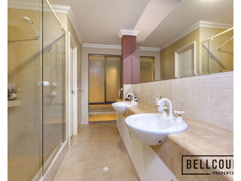 8 Wonil Way, Karawara WA 6152