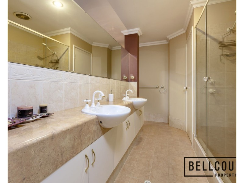 8 Wonil Way, Karawara WA 6152