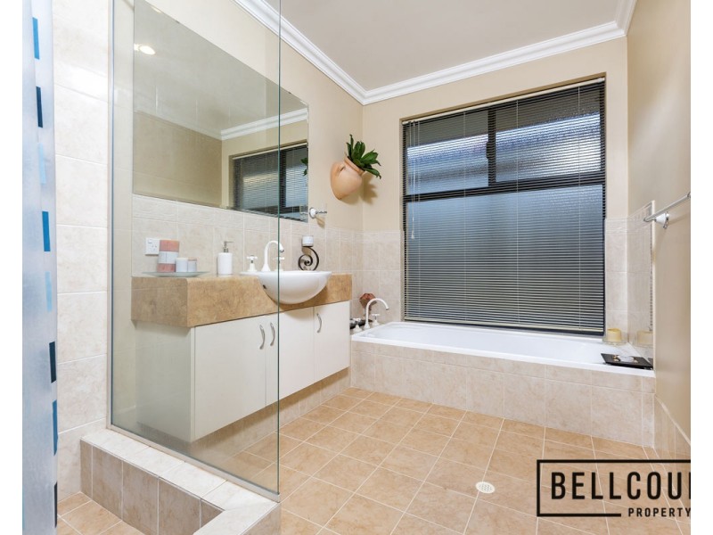 8 Wonil Way, Karawara WA 6152