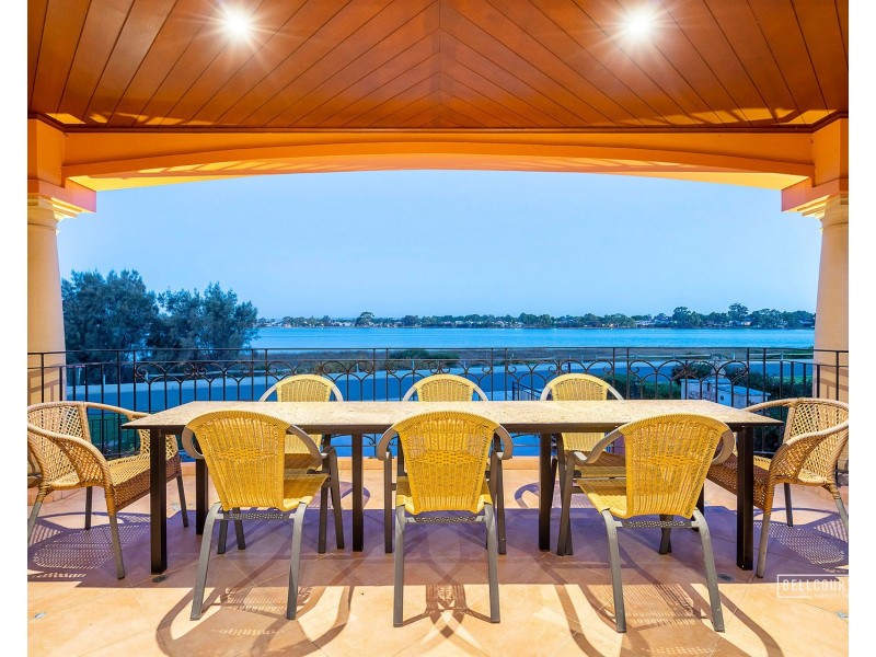 13 Salter Point Parade, Salter Point WA 6152