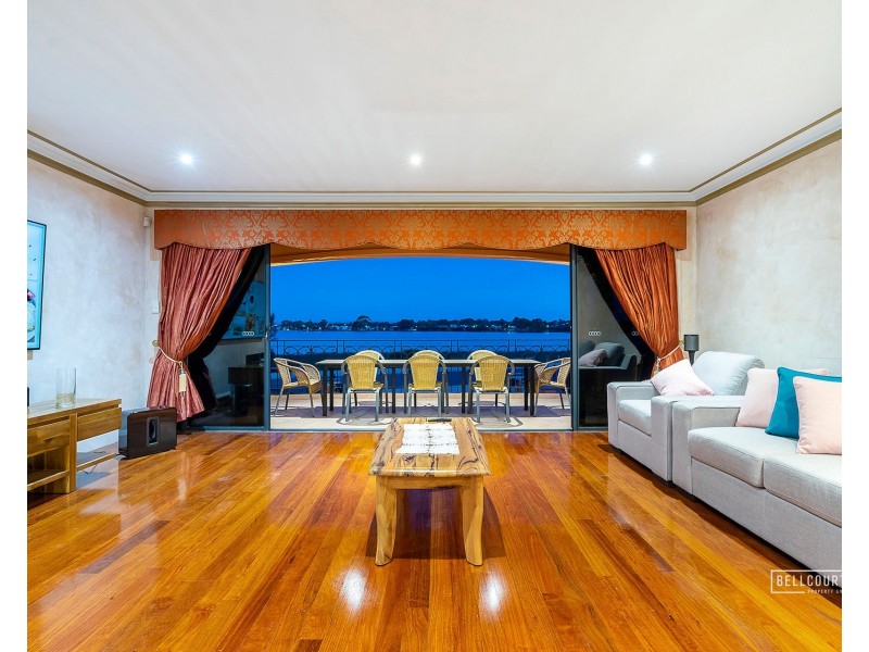 13 Salter Point Parade, Salter Point WA 6152