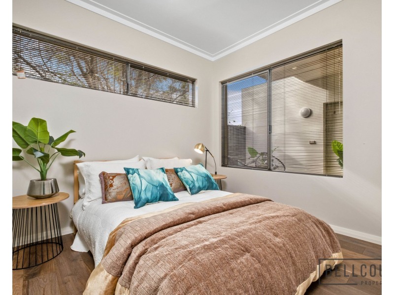 4/8 Halley Street, Innaloo WA 6018