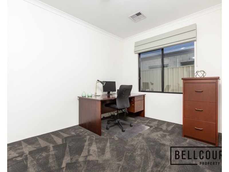 369 Hardey Road, Cloverdale WA 6105