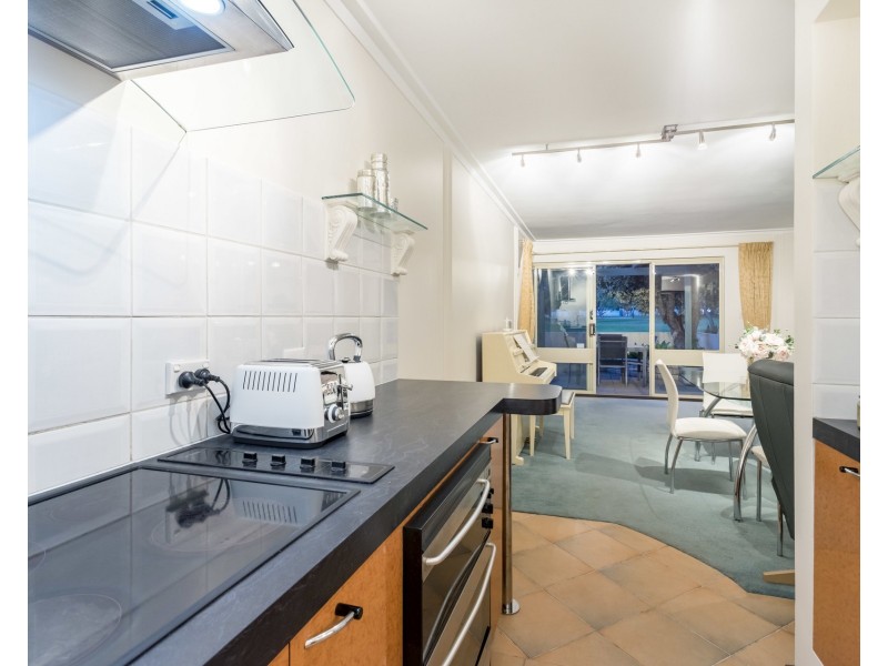 14/244 Mill Point Road, South Perth WA 6151