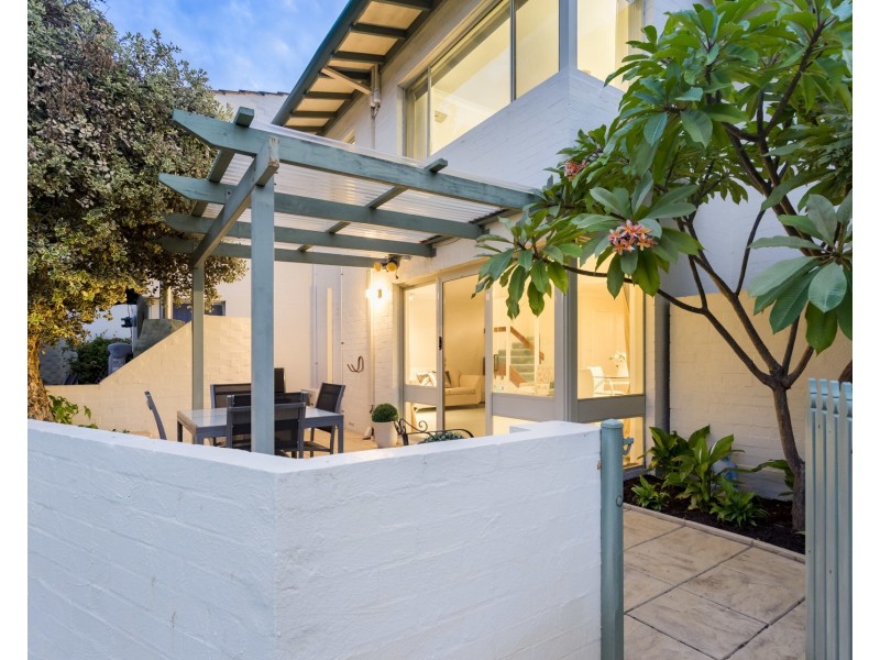 14/244 Mill Point Road, South Perth WA 6151