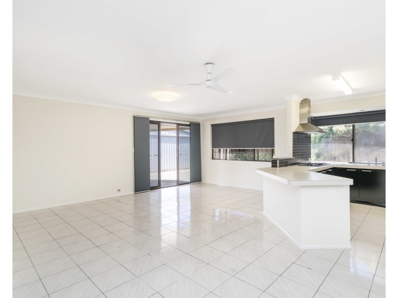 8 Wapengo Close, South Lake WA 6164