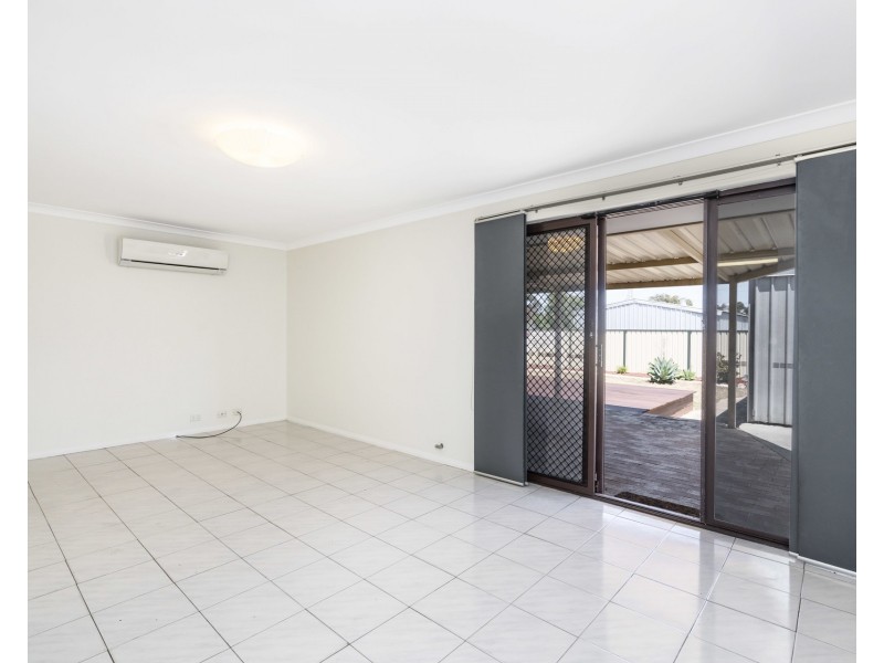 8 Wapengo Close, South Lake WA 6164