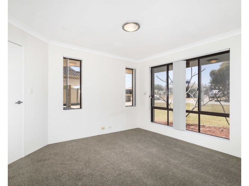 8 Wapengo Close, South Lake WA 6164