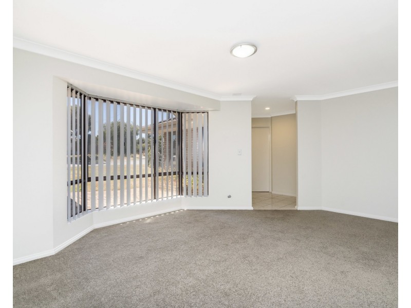 8 Wapengo Close, South Lake WA 6164