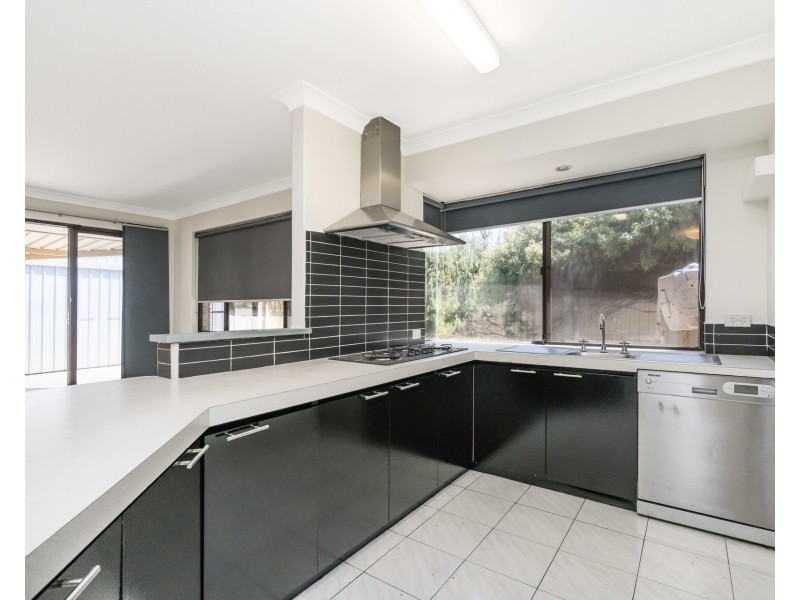 8 Wapengo Close, South Lake WA 6164