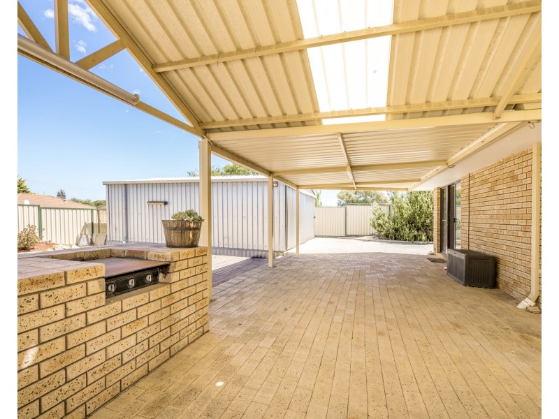 8 Wapengo Close, South Lake WA 6164