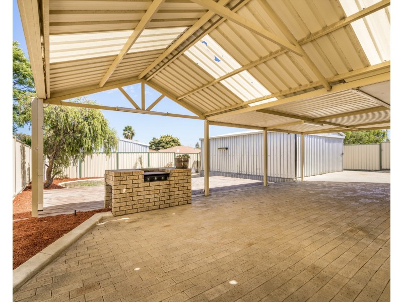 8 Wapengo Close, South Lake WA 6164