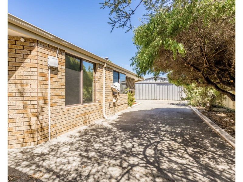 8 Wapengo Close, South Lake WA 6164