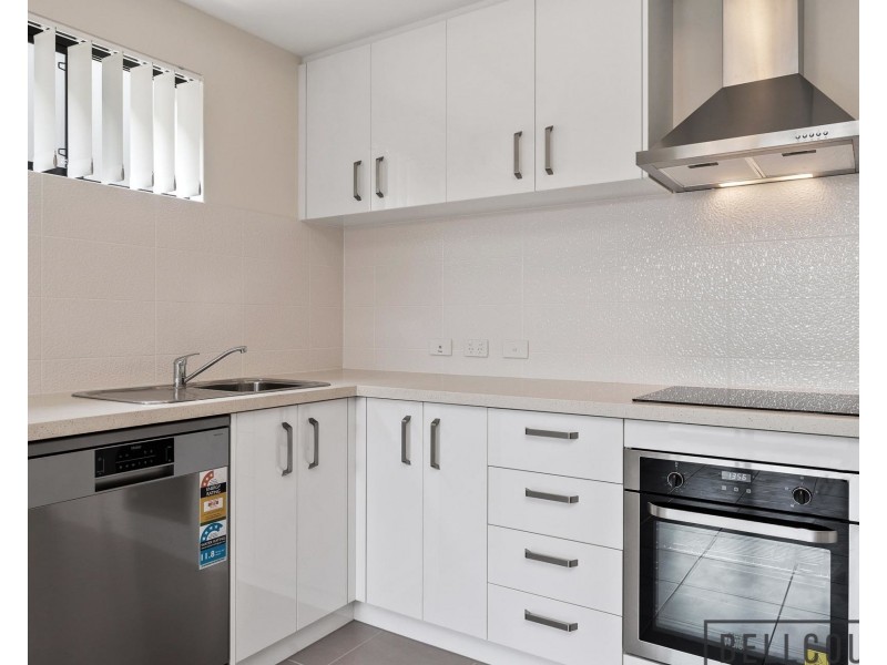 4 Kennerly Street, Cloverdale WA 6105