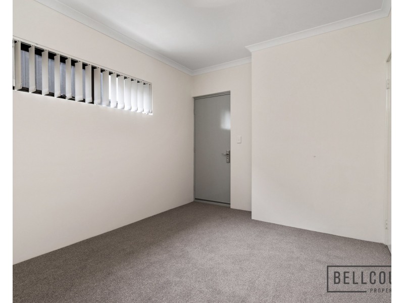 4 Kennerly Street, Cloverdale WA 6105