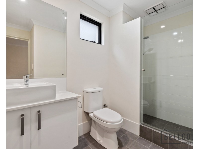 4 Kennerly Street, Cloverdale WA 6105