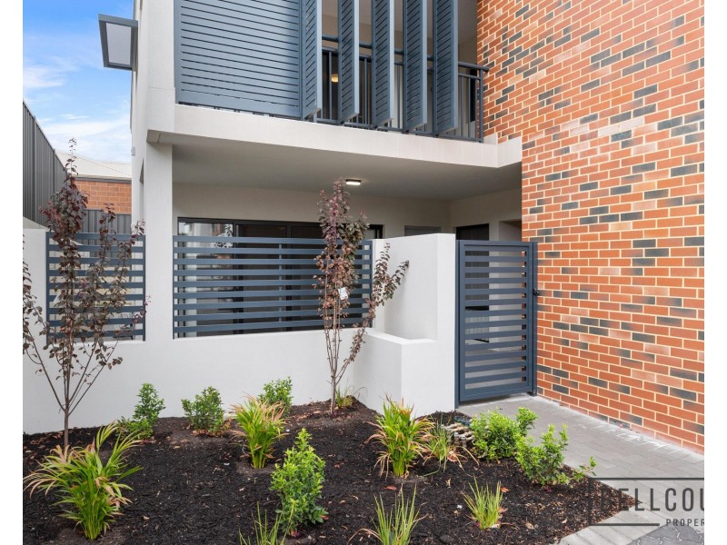 4 Kennerly Street, Cloverdale WA 6105