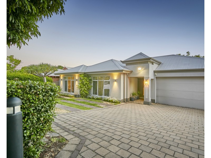 3 Philp Avenue, Como WA 6152