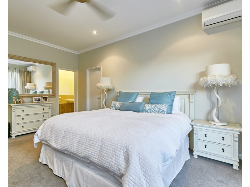 3 Philp Avenue, Como WA 6152