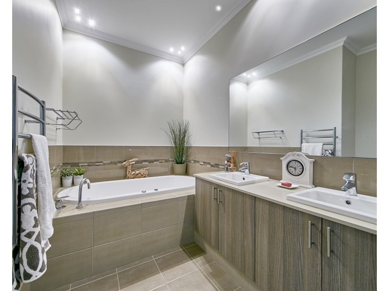 3 Philp Avenue, Como WA 6152