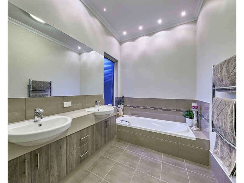 3 Philp Avenue, Como WA 6152