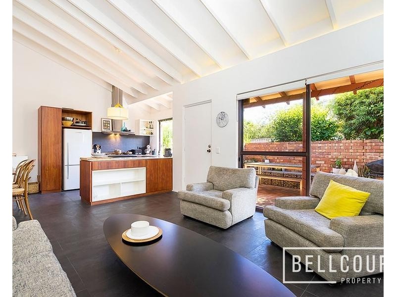 2/68 Mary Street, Como WA 6152