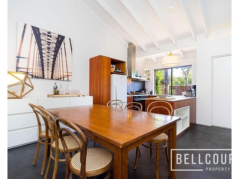 2/68 Mary Street, Como WA 6152