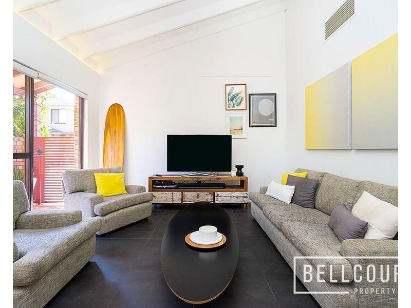 2/68 Mary Street, Como WA 6152