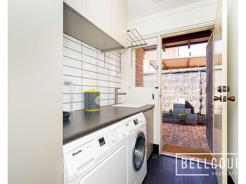 2/68 Mary Street, Como WA 6152