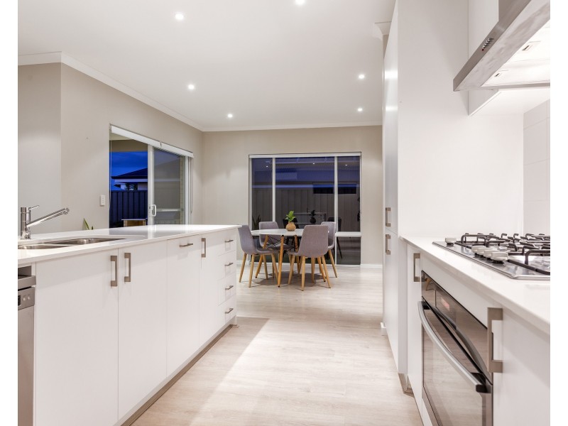 5 Fontina Way, Spearwood WA 6163