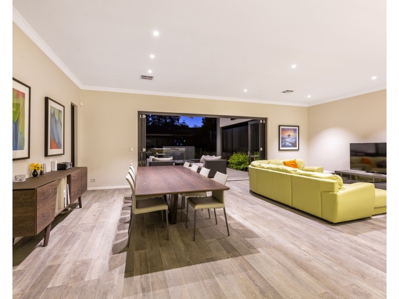 225a Labouchere Road, Como WA 6152