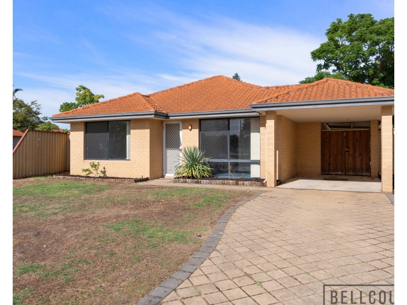 8 Courtland Crescent, Redcliffe WA 6104