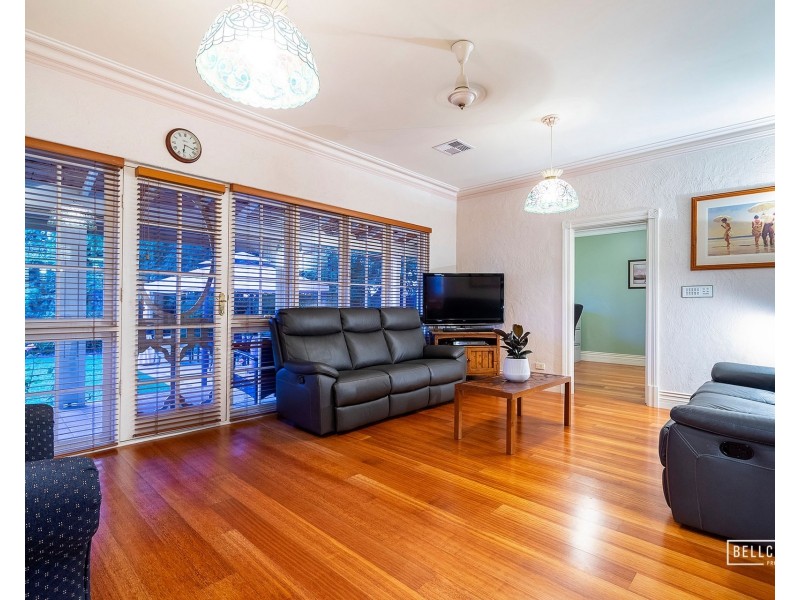 21 Fairview Gardens, Waterford WA 6152