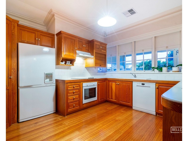 21 Fairview Gardens, Waterford WA 6152