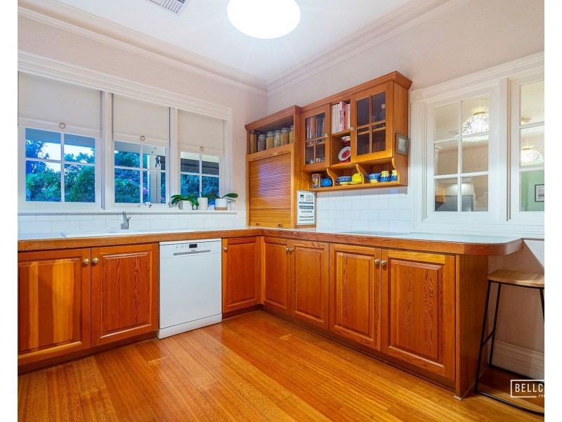 21 Fairview Gardens, Waterford WA 6152